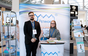 Владимир (Маркетолог) и Ирина (Дизайнер) на выставке IPhEB & CPhI Russia