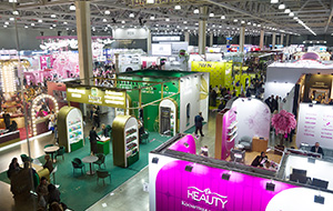 АО «Ретиноиды» представило новую косметическую линейку Retinoids Cosmetics Lab на выставке InterCHARM